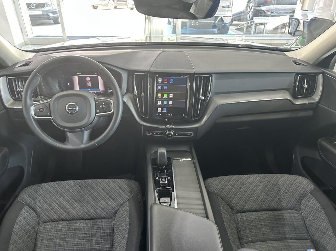 Automobil