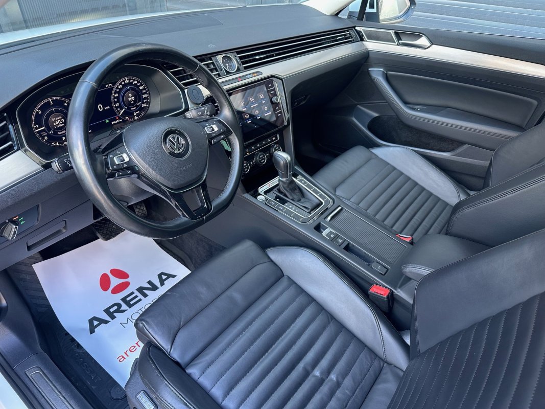 Automobil