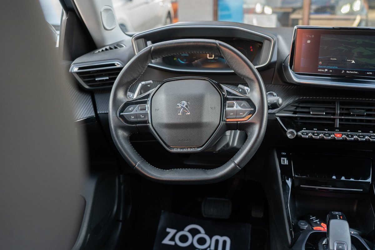 Automobil
