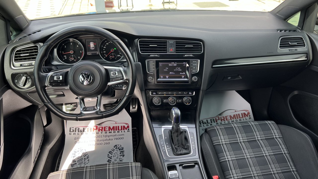 Automobil