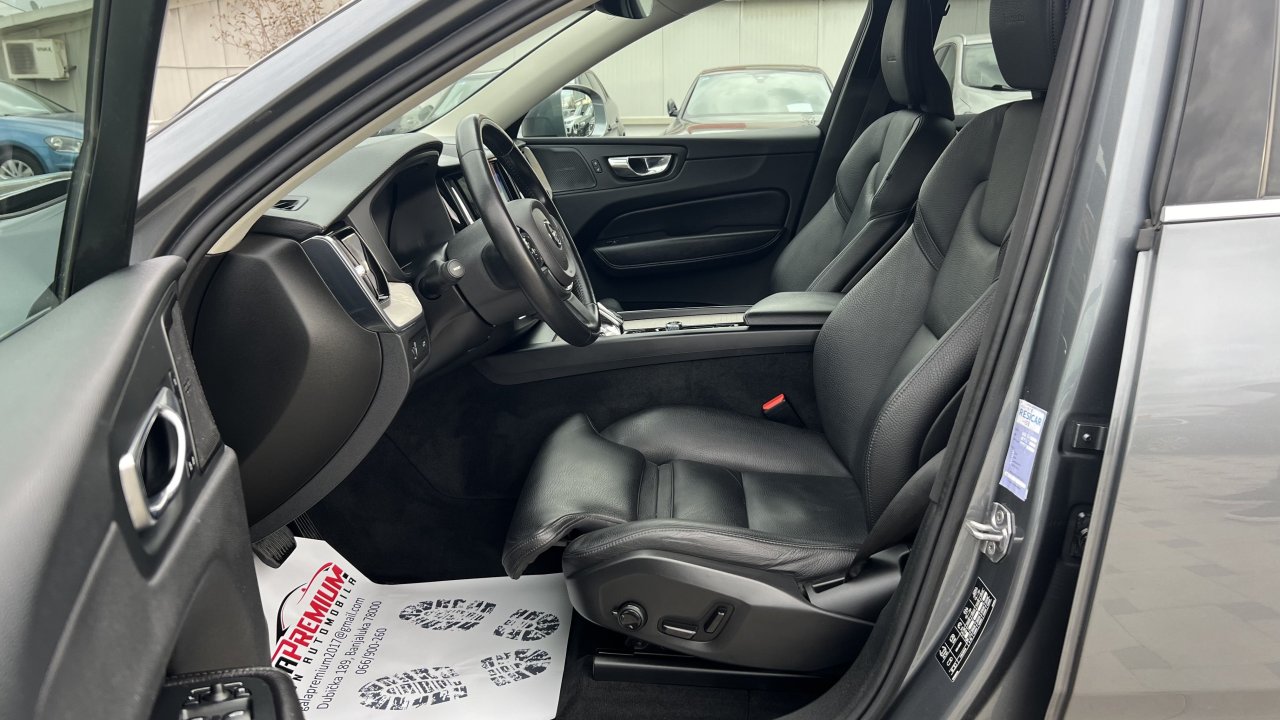 Automobil