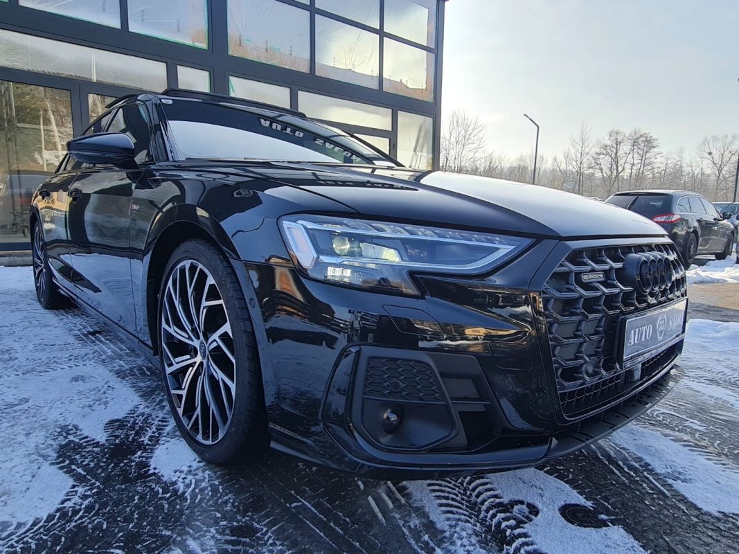 Automobil