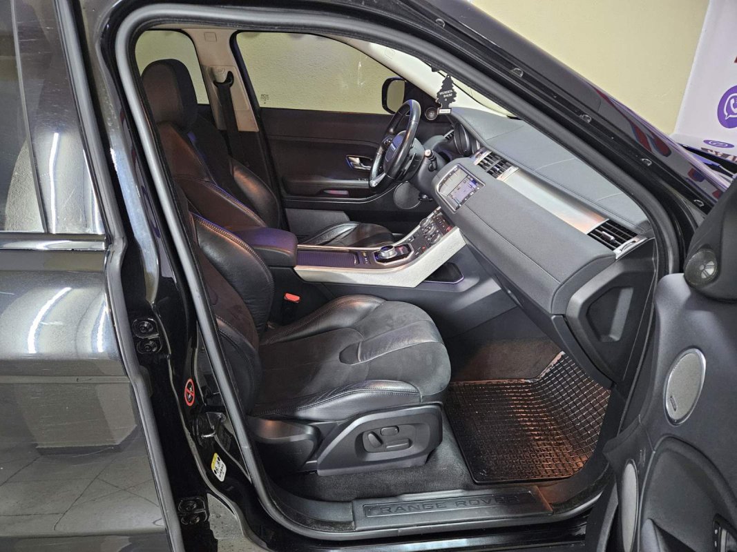 Automobil