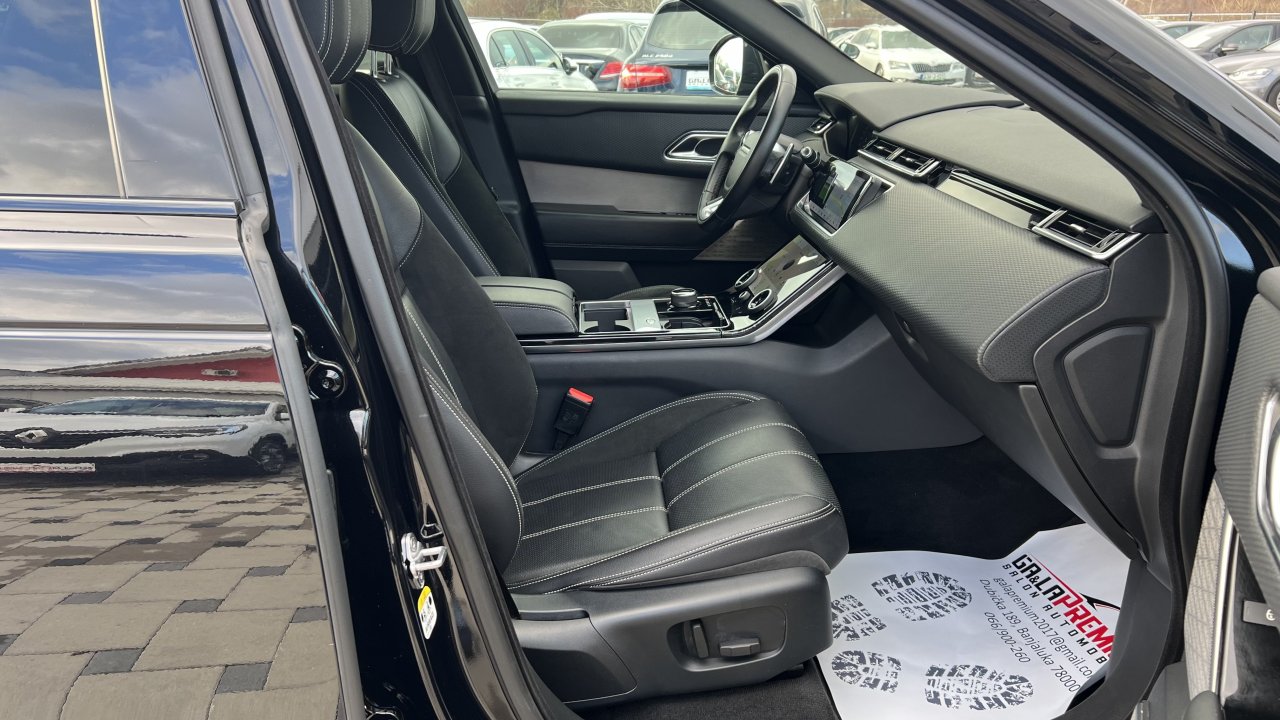 Automobil