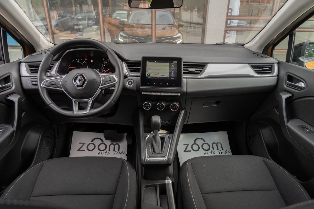 Automobil