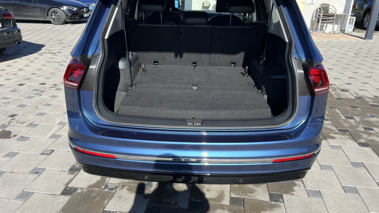 Automobil