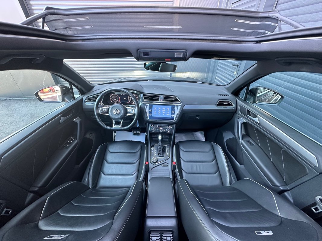 Automobil