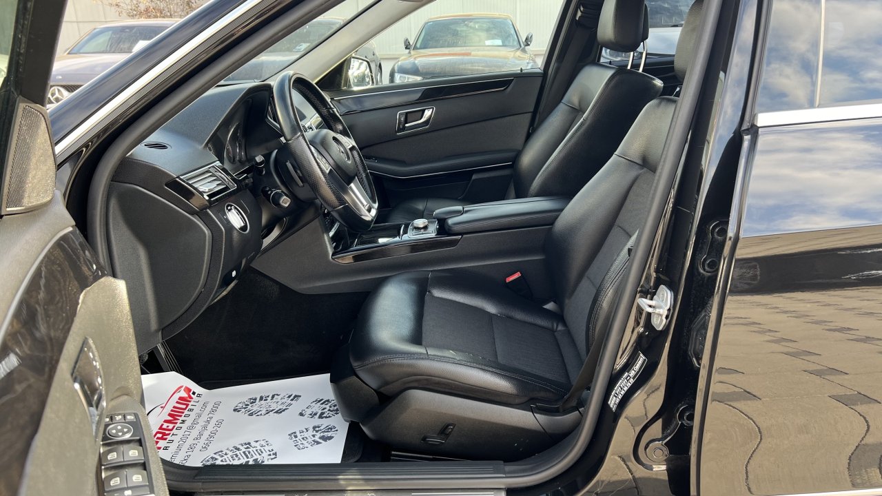 Automobil
