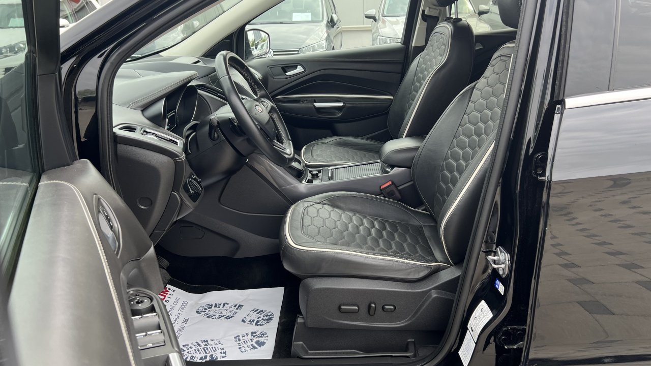 Automobil