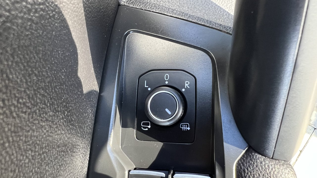Automobil
