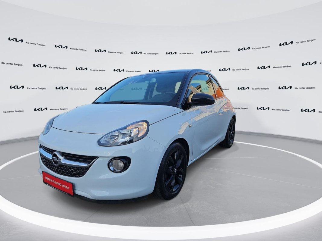 Automobil