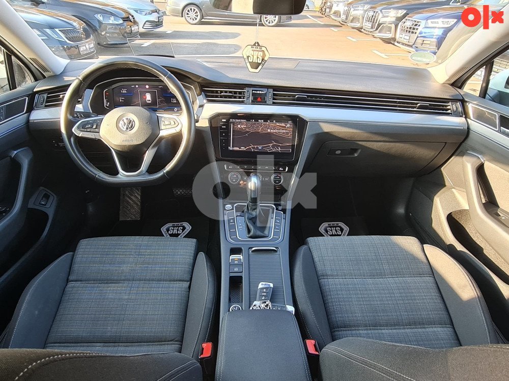 Automobil