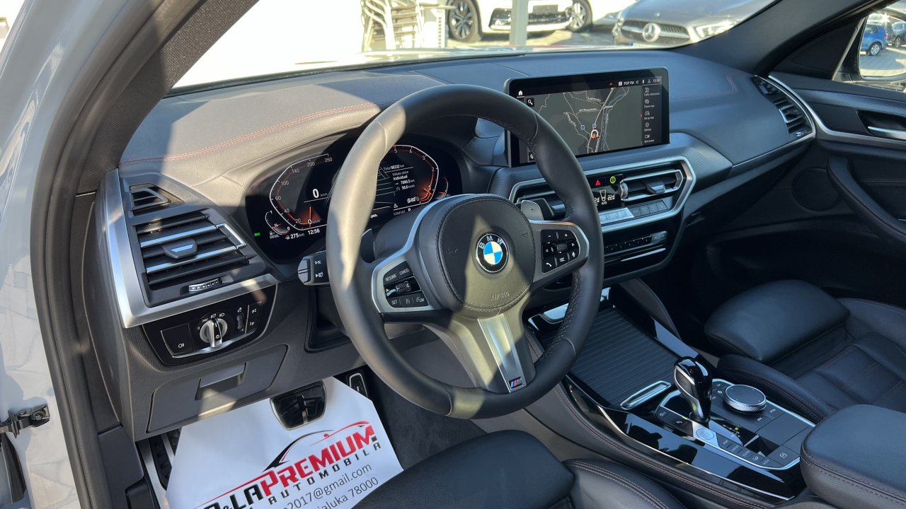 Automobil