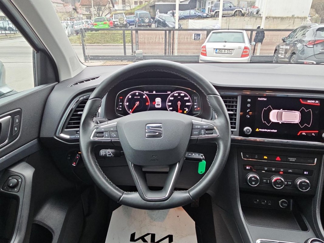 Automobil