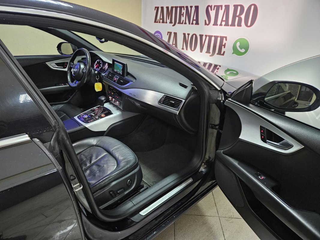 Automobil