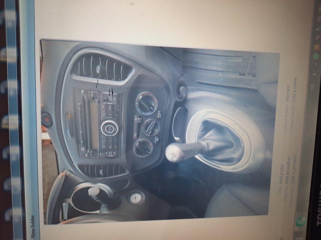 Automobil