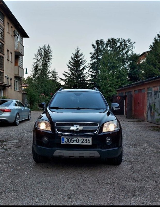 Automobil