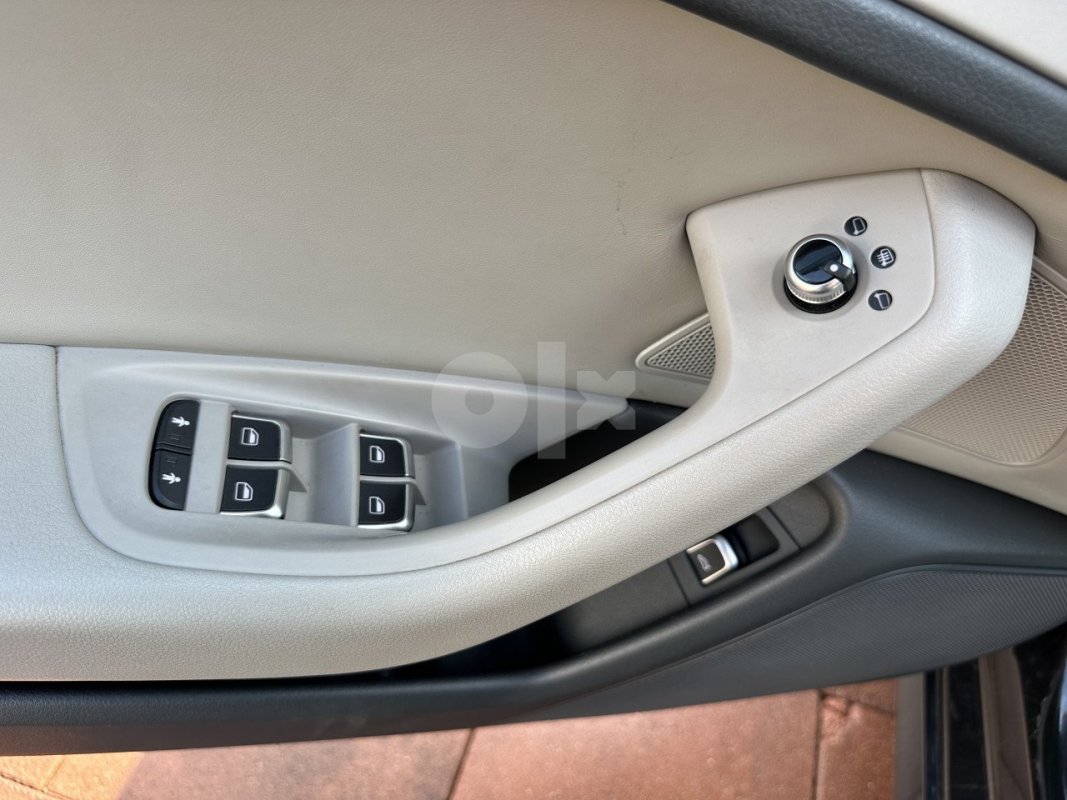 Automobil