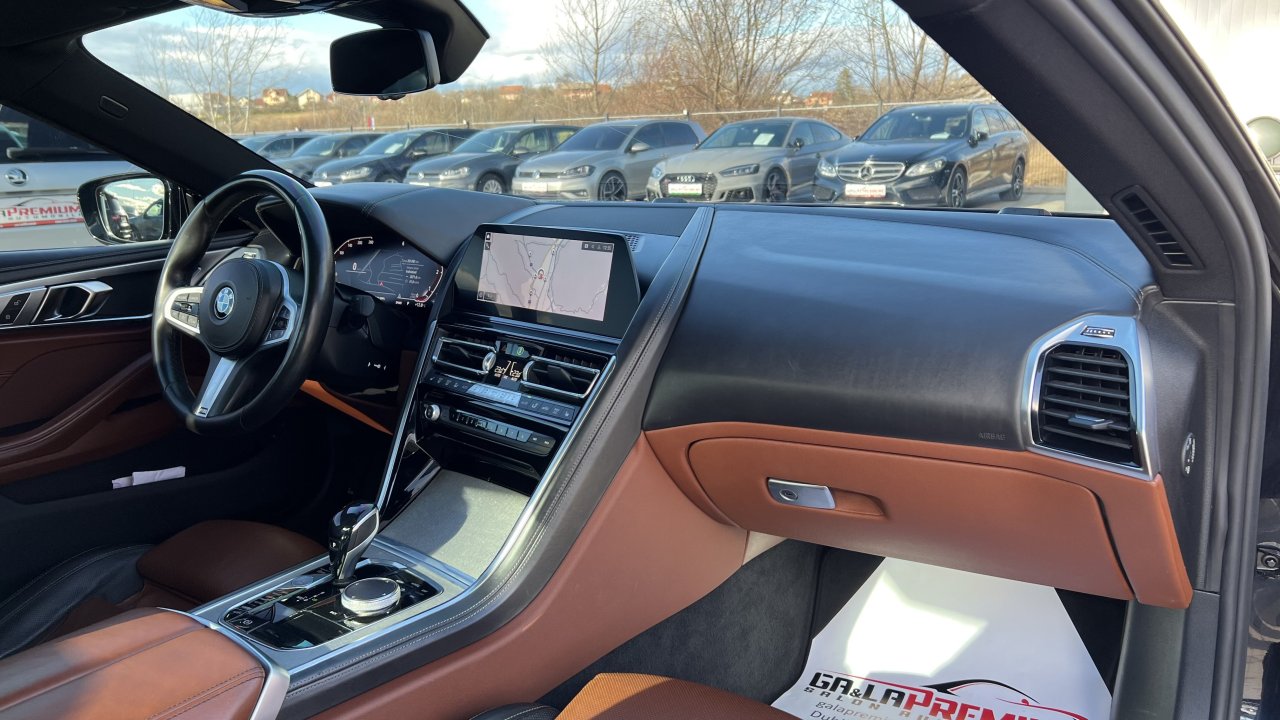 Automobil
