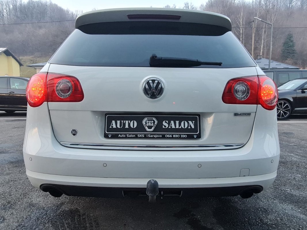 Automobil