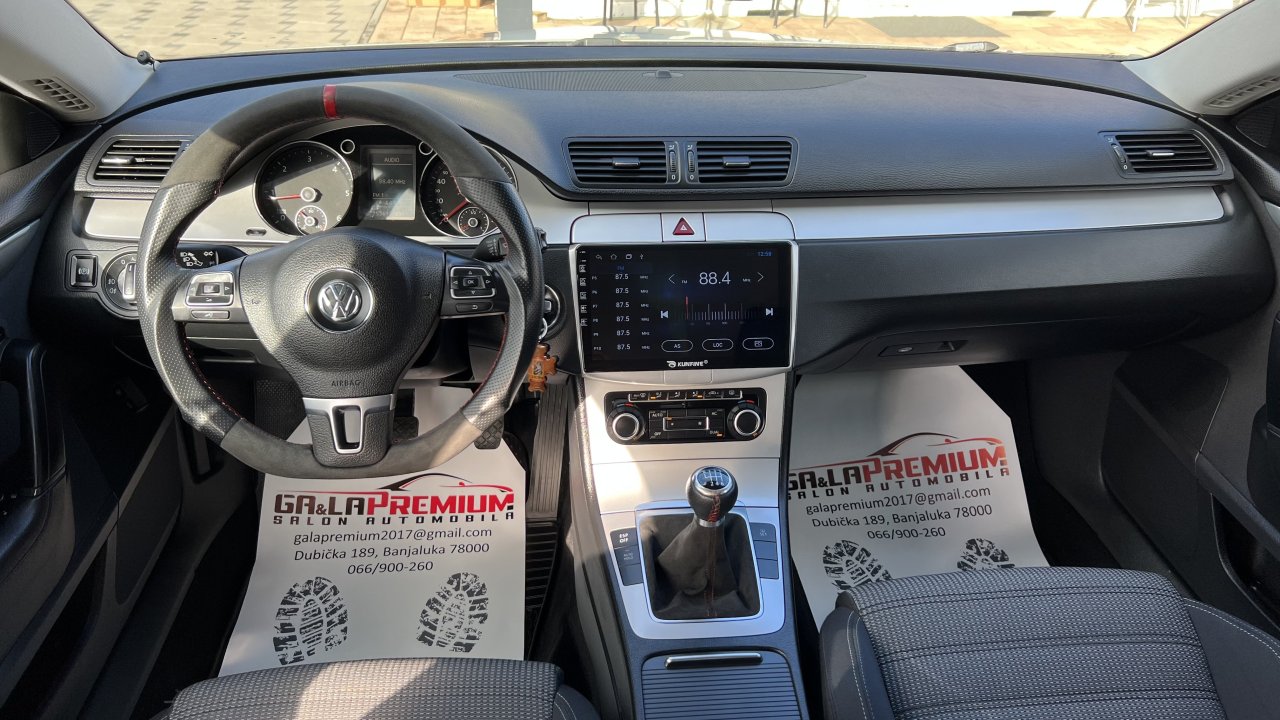 Automobil