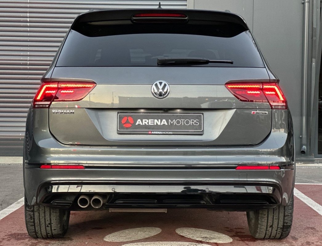 Automobil
