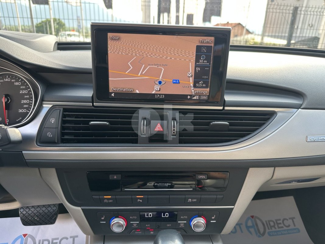 Automobil