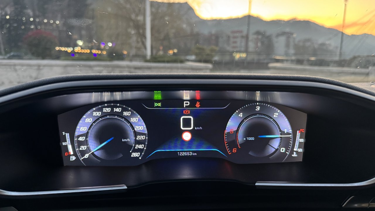 Automobil