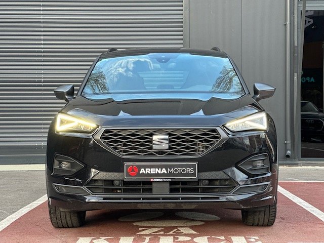 Automobil