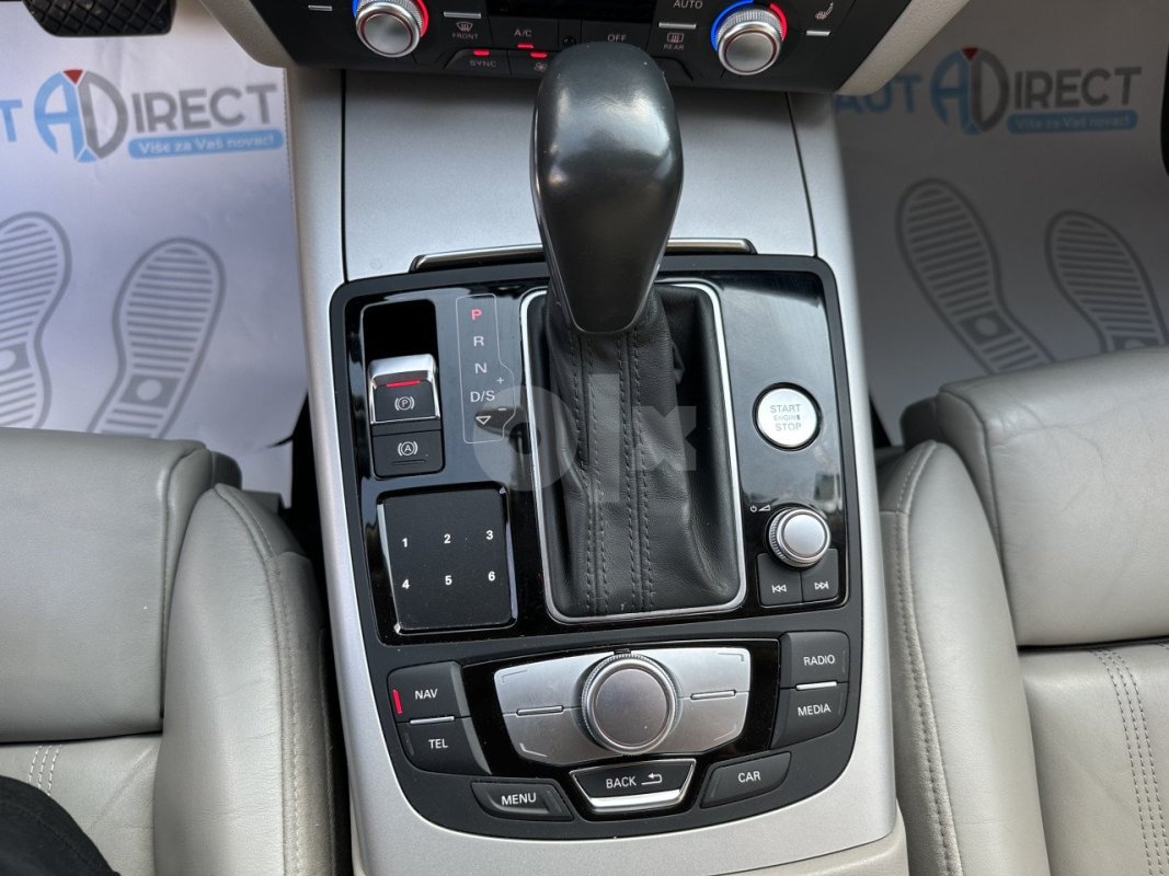 Automobil