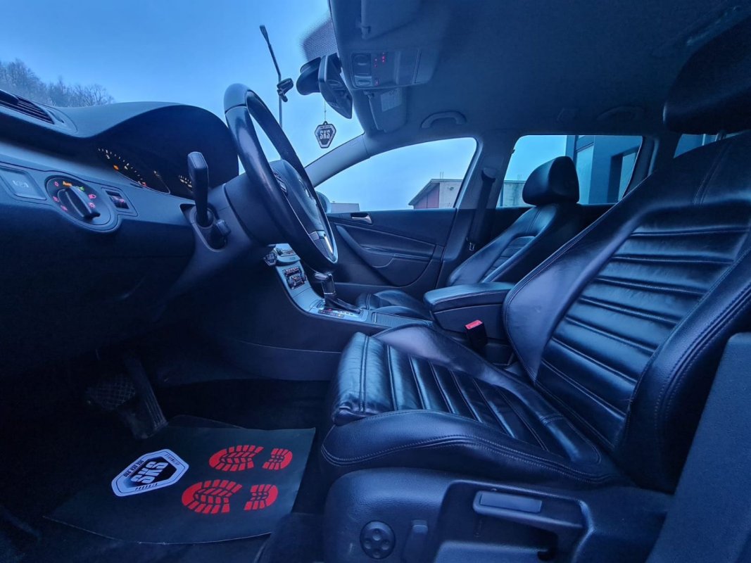 Automobil