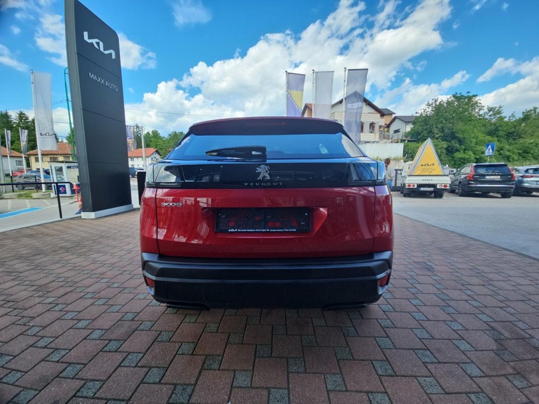 Automobil