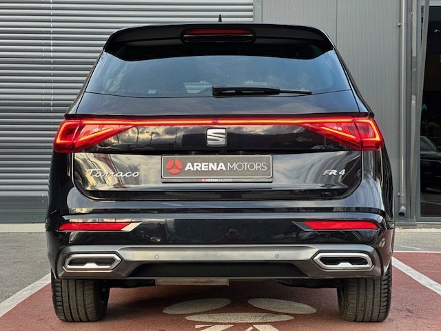 Automobil