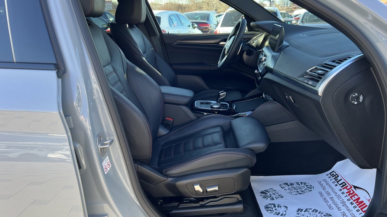 Automobil