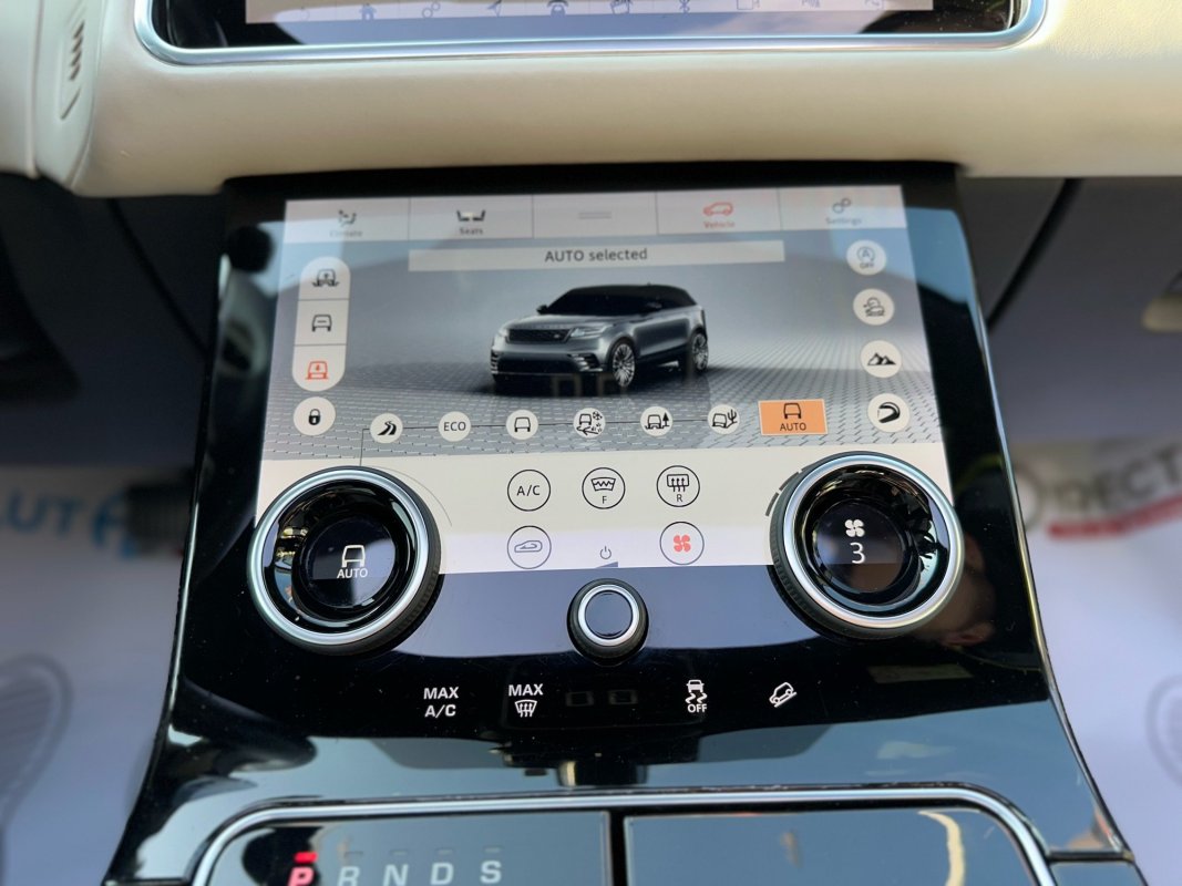 Automobil