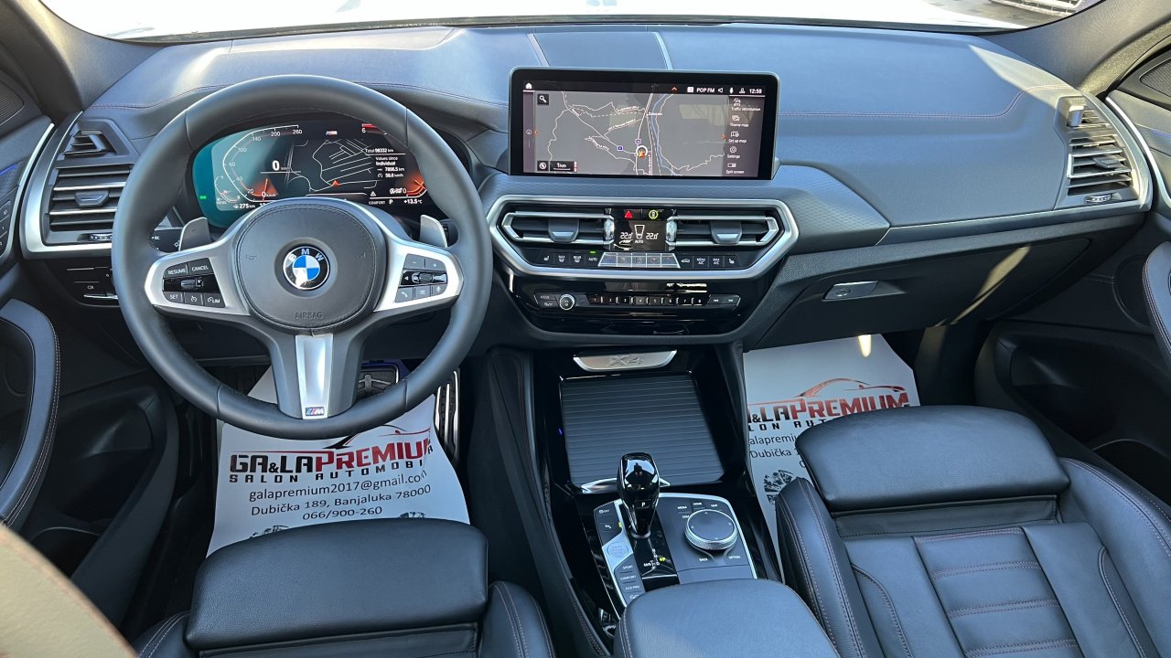 Automobil