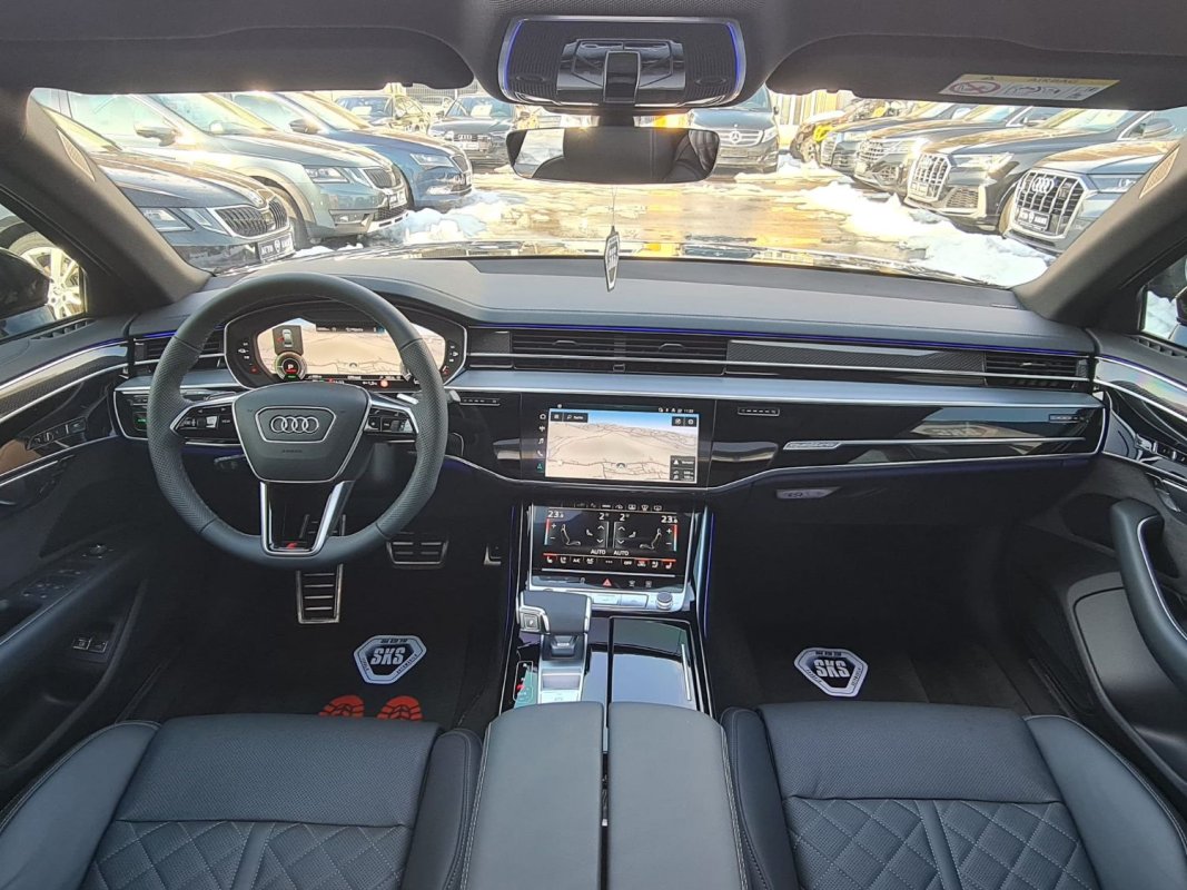Automobil
