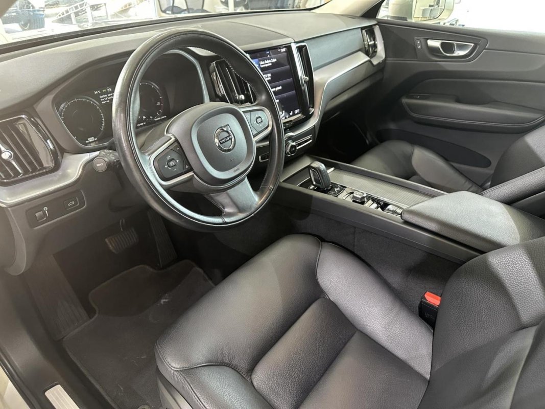 Automobil