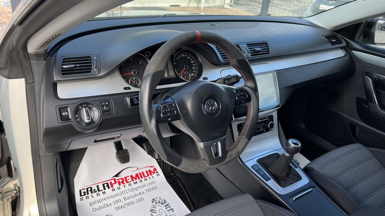 Automobil