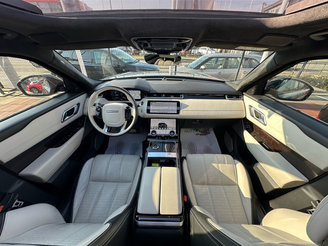 Automobil