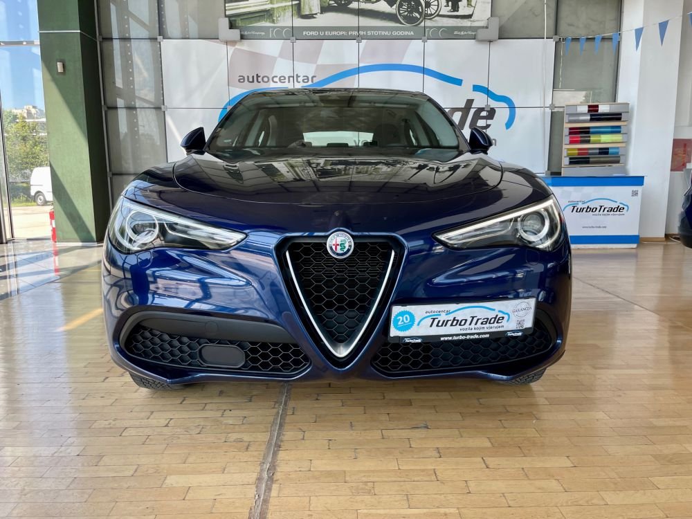 Automobil