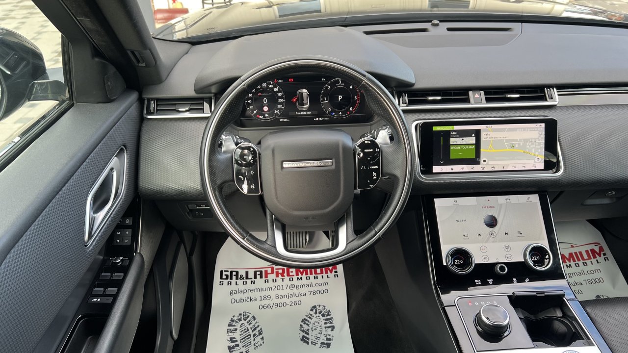 Automobil