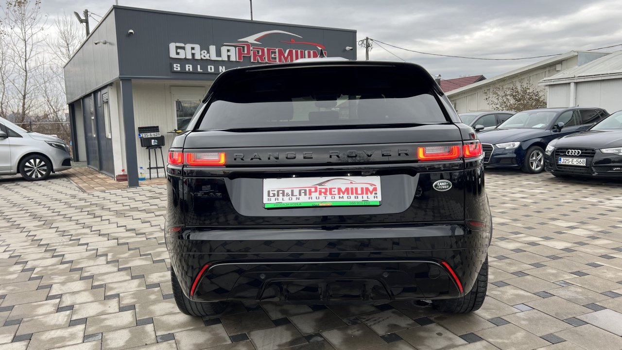 Automobil