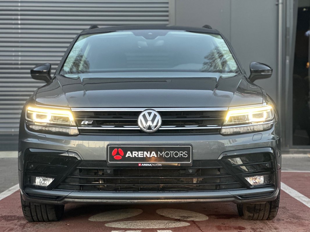 Automobil