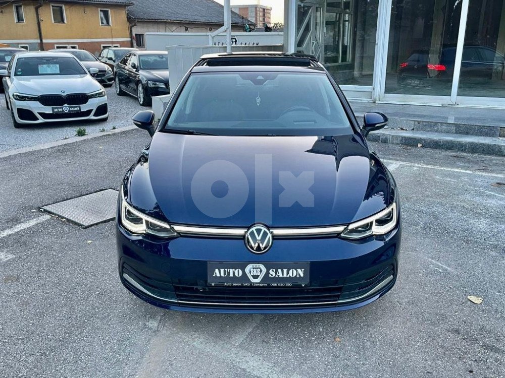 Automobil