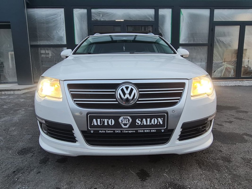 Automobil