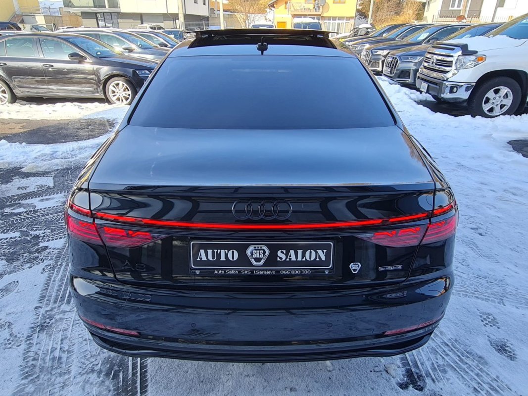 Automobil