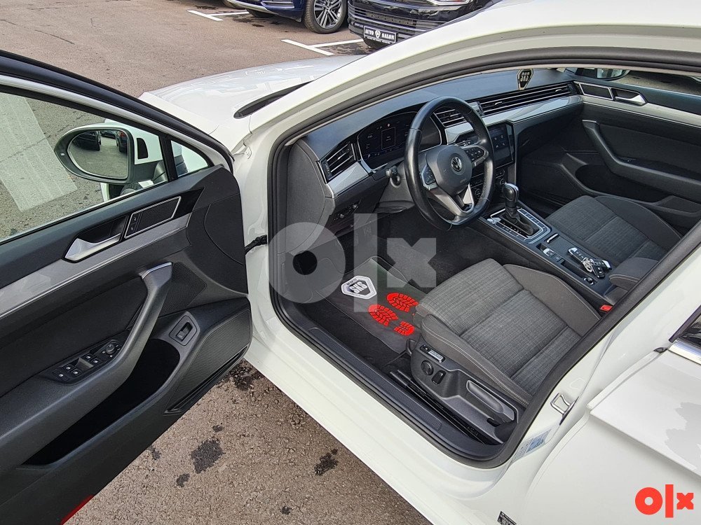 Automobil