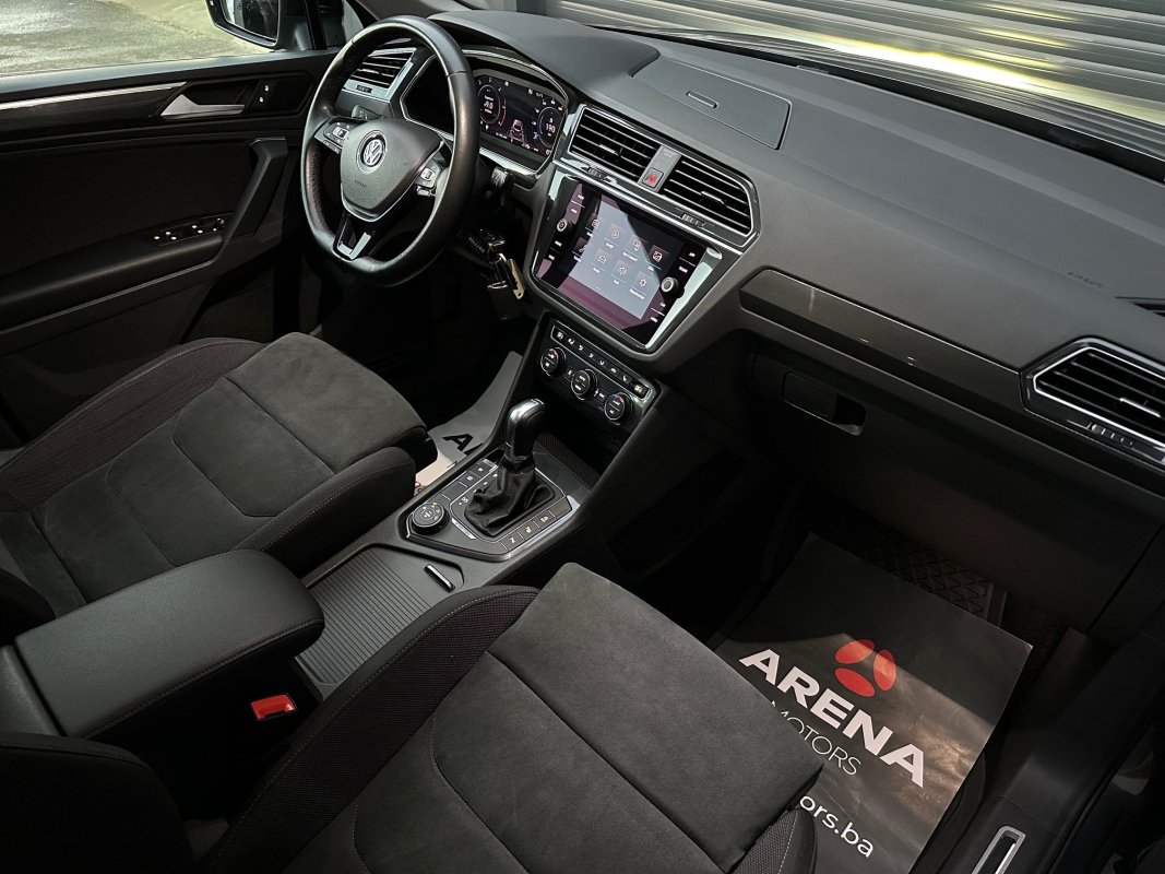 Automobil