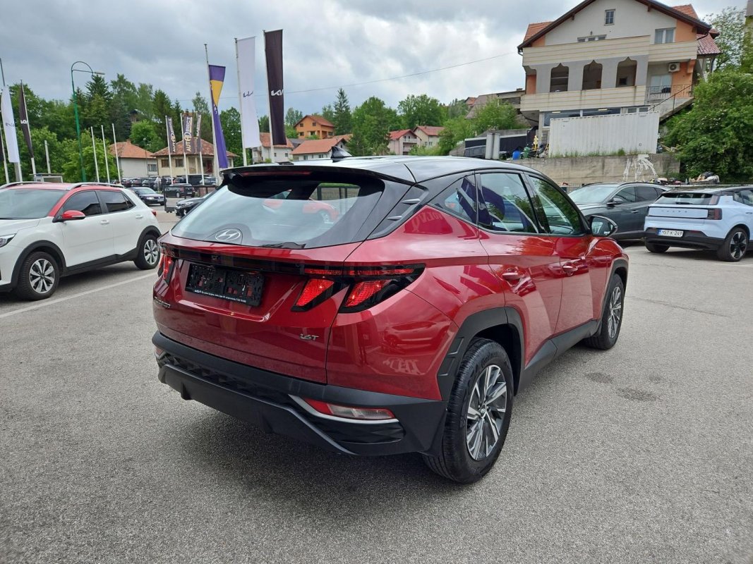 Automobil